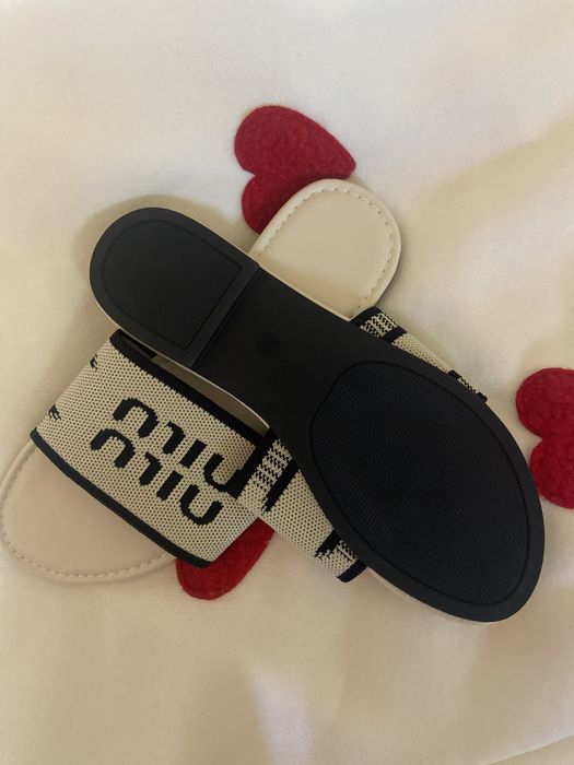 Продам нові шльопки