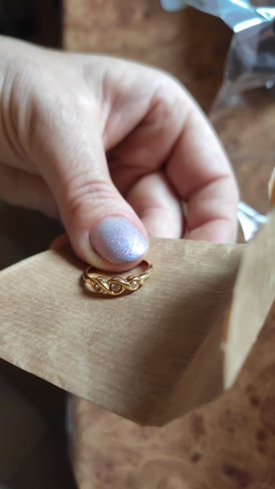 Pierścionek w kolorze złota