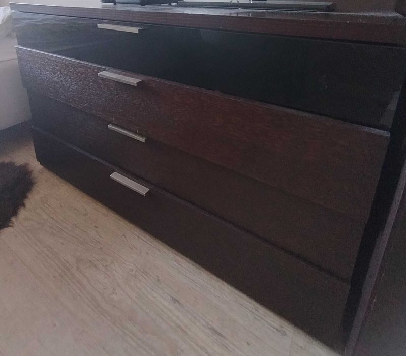 Zestaw komoda i szafa.