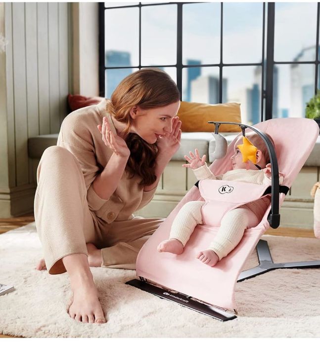 Espreguiçadeira bebê Kinderkraft + arco de atividades
