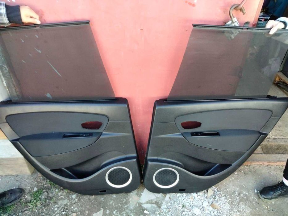 Карти дверей Renault Grand Scenik 111.