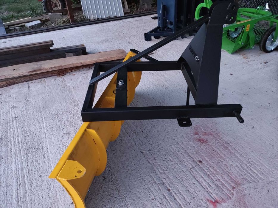 Pług do śniegu na Tuz tył ciągnika obracana wieżyczka