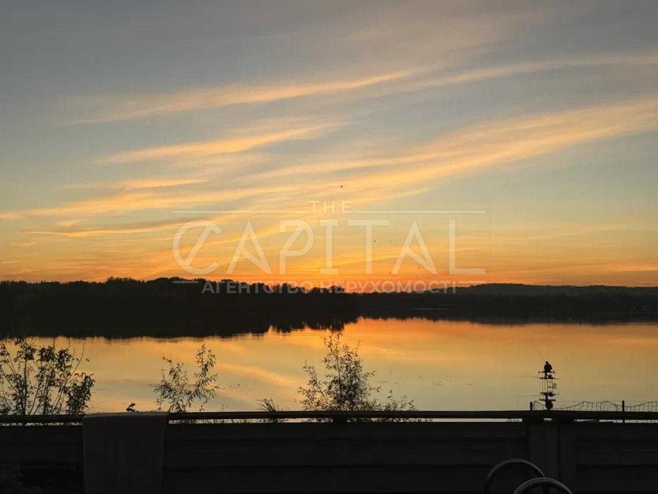 Оренда стильного будинку з басейном