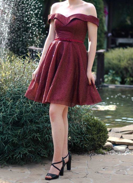 Випускна сукня з корсетом