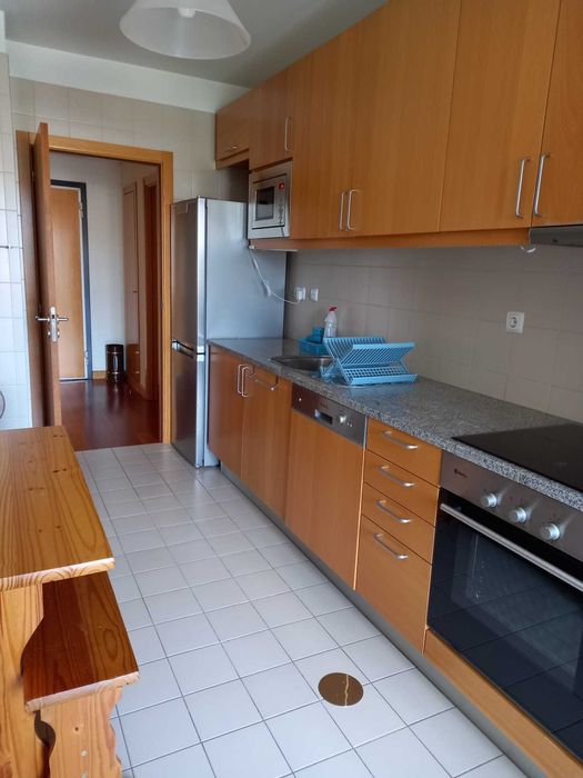 Quarto com WC privativo e lugar de garagem — a 10 minutos a pé do S. João