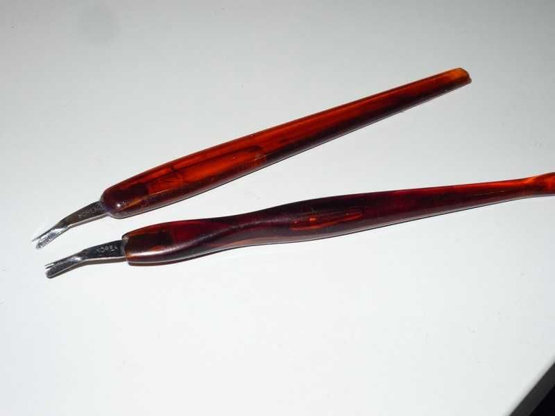 Nowe przybory kosmetyczne w etui