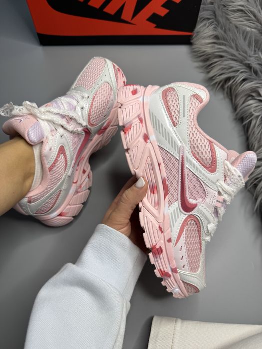 Кросівки Nike V5 RNR | NКросівки Найк V5 RNR рожеві