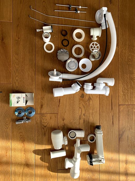 Hydraulika części montażowe zawory instalacje łazienka