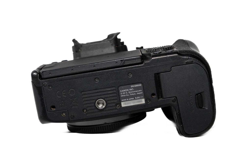 Aparat bezlusterkowy Canon Eos R6 body niski przebieg