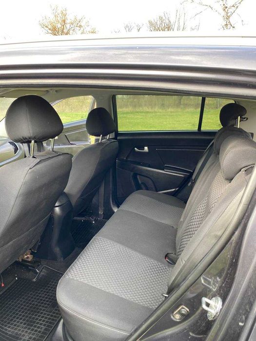 Продам автомобіль Кіа спортедж 2012р .в.