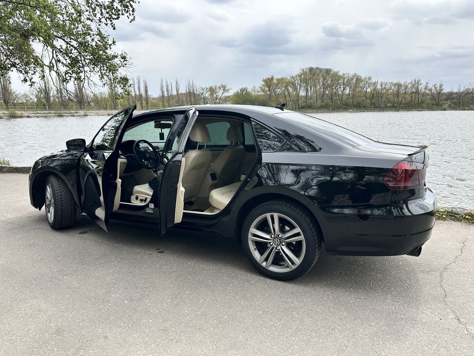 Volkswagen PASSAT NMS 2013