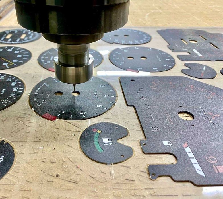 Фрезеровка на станках с ЧПУ. Фрезерные работи. Фрезеро-гравировальные