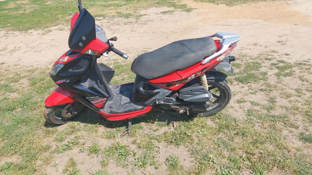 Sprzedam skuter kymco super 8