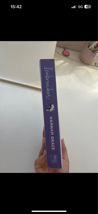Livro Icebreaker de Hannah Grace