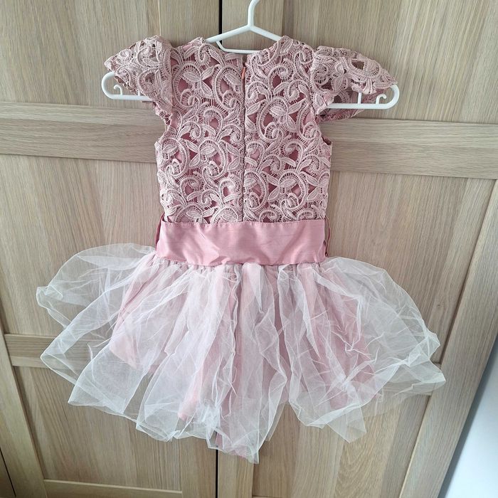 Sukienka tutu tiulowa , haftowana balet r 3-4 latka