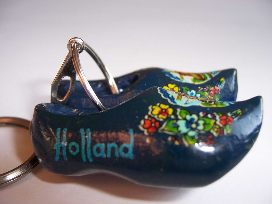 Брелоки Кломпы, Kipling и другие недорого