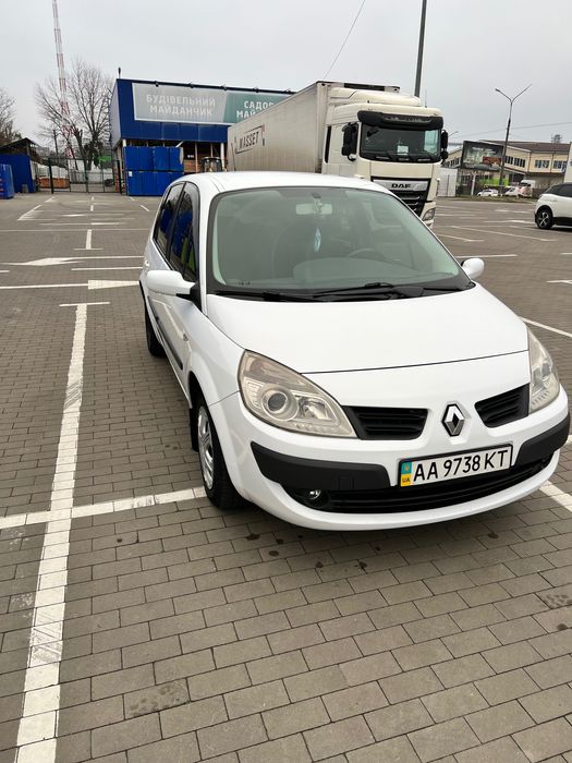 Авто в чудовому стані , нічого робити непотрібно