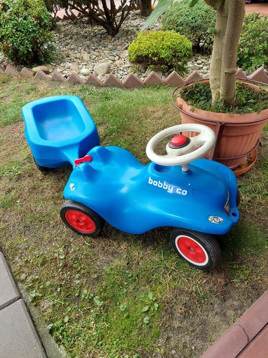 Samochodzik z przyczepką Bobby car