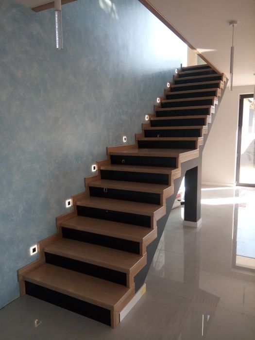 Schody drewniane na beton,ażurowe,modułowe.