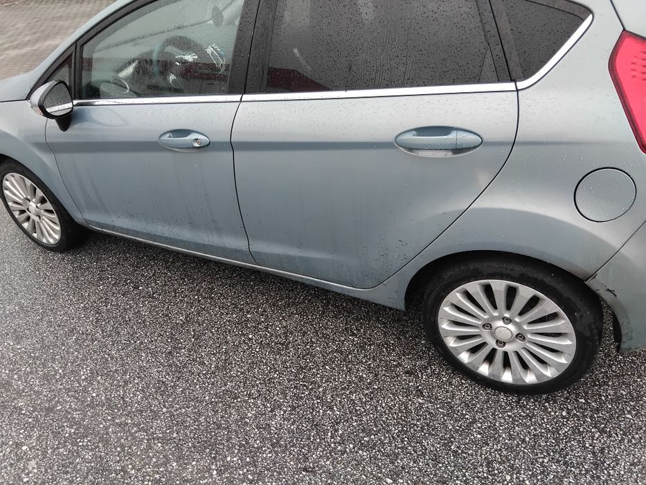 Ford fiesta 1.6 titaniun