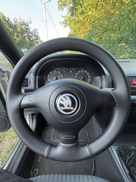 Продам Skoda Octavia 1.8 AGU