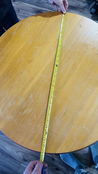 Столик круглий високий