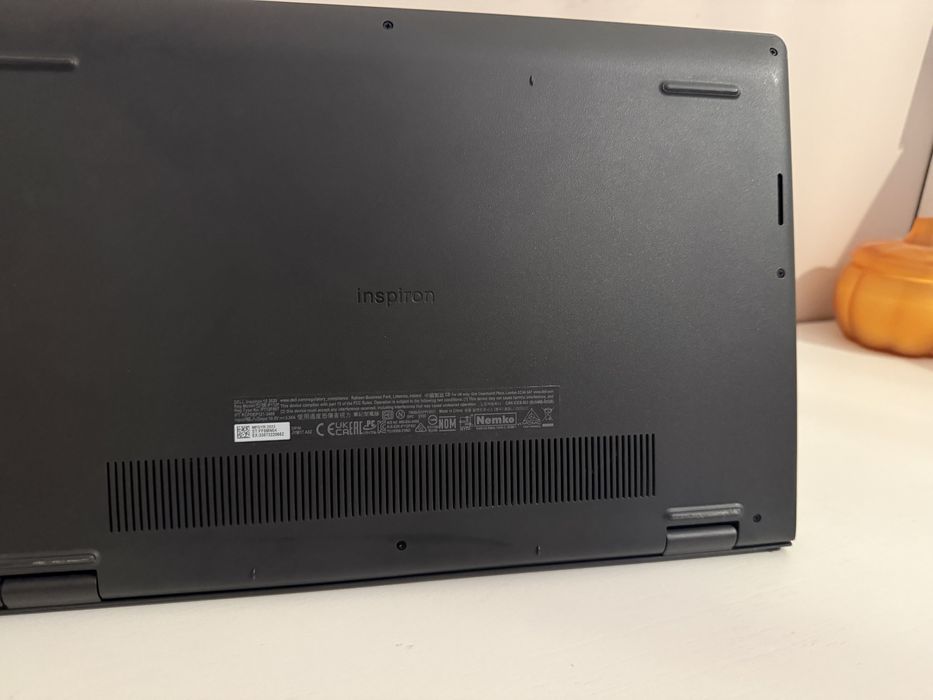 Laptop dell, w bardzo dobrym stanie