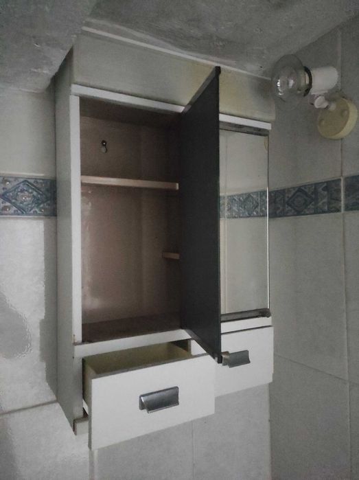 Armário de WC de parede