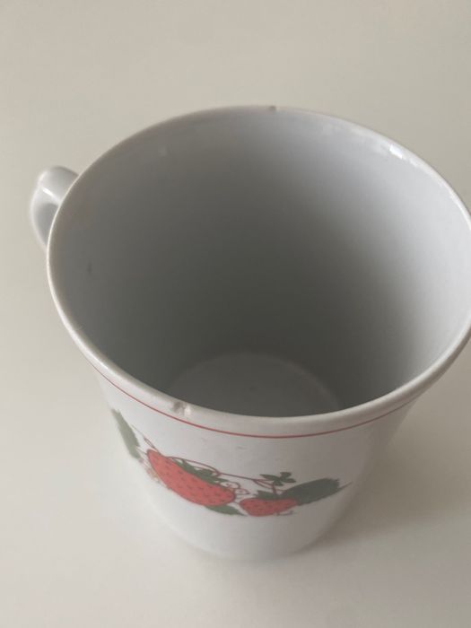 Kubek Lubiana truskawki PRL