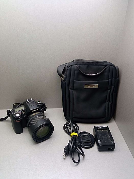Фотоапарат Nikon D90 Kit