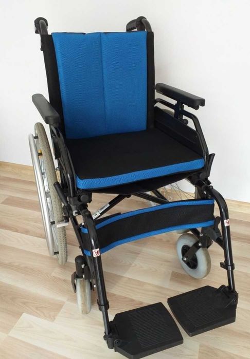 Wózek inwalidzki składany