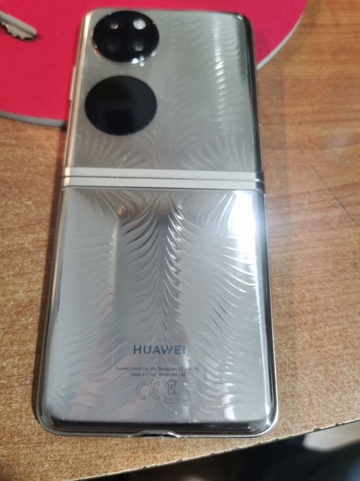 Huawei P50 pocket Premium