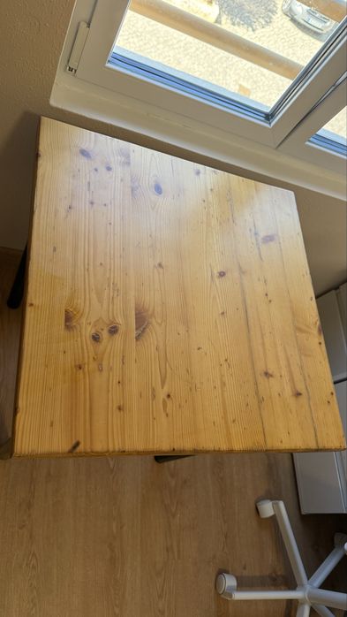 Mesa com tampo de madeira60*60