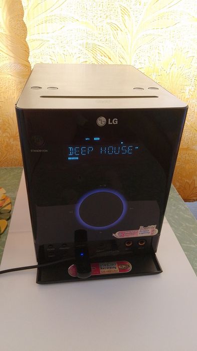 Музичний центр LG FB-D163X