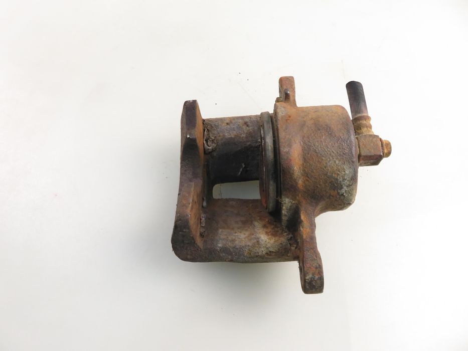 Zacisk Prawy Przód Nissan Patrol Iii/1 Hardtop 3.2 Td R6 110 - Sd33t