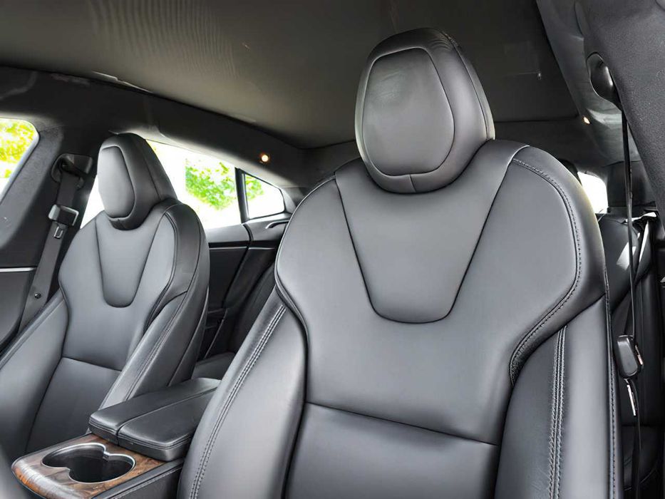 Tesla Model S      2019
