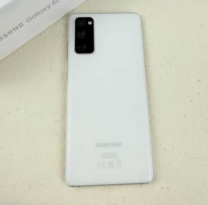 Samsung galaxy S20FE stan idealny