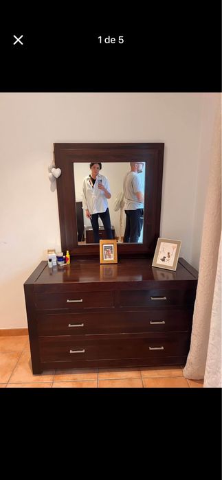 Conjunto comoda e espelho