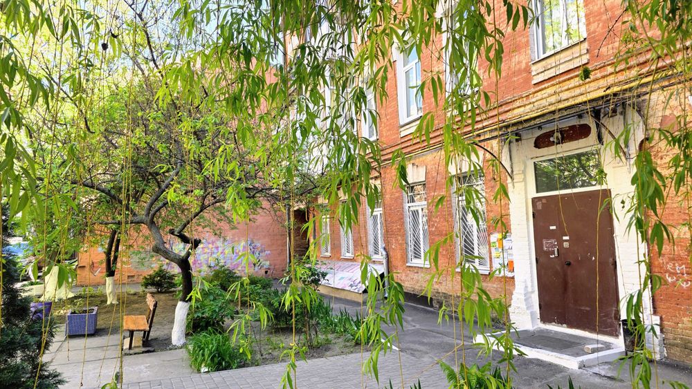 Продажа 3х ком квартиры Без комиссии вул. Саксаганского 41B,  тихий центр Киева
