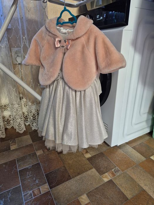 Плаття з жилетом.