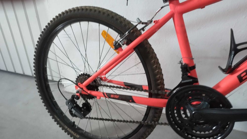 Bicicleta BTT Criança BTWIN ALLTerrain 24''x1.95 usada em bom estado