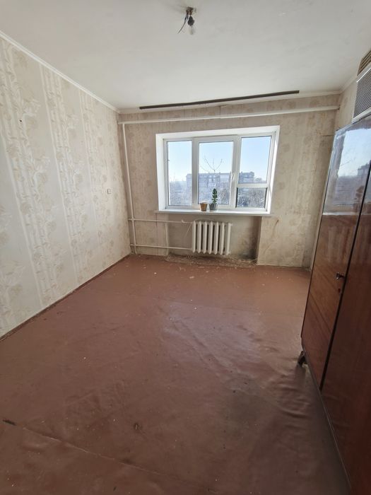 Продаю 1 кімнатну квартиру. Гуртожиток. Центрі