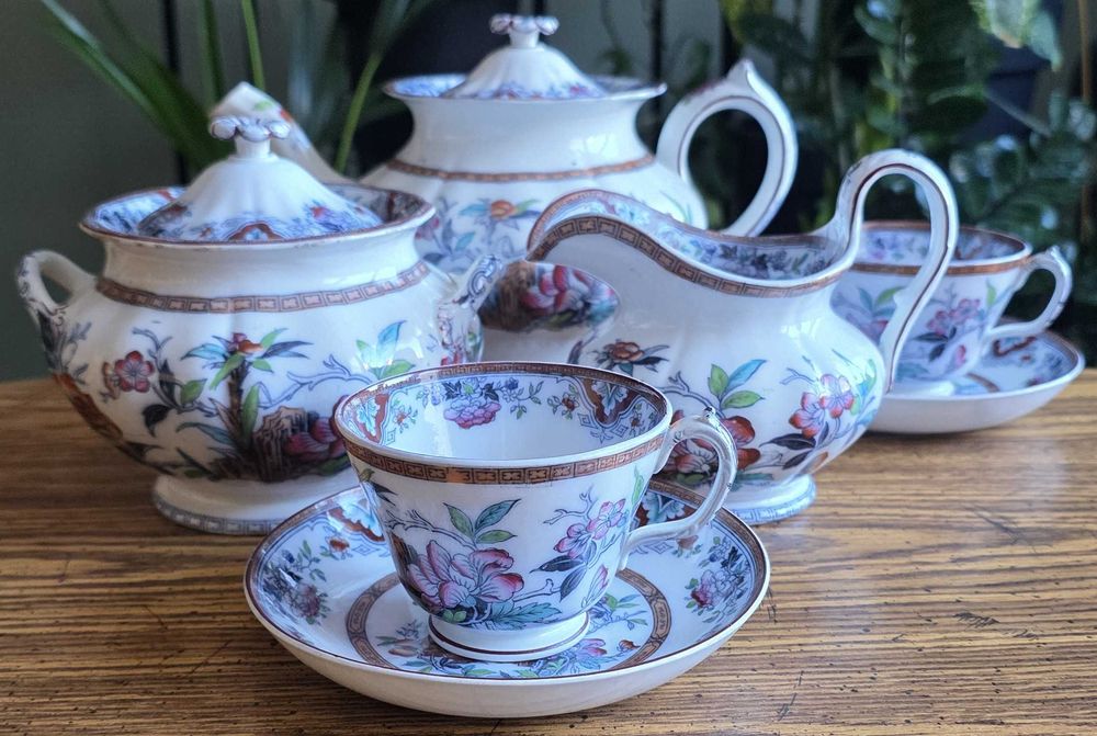 Zestaw do herbaty dla dwóch osób – Wedgwood, Anglia.