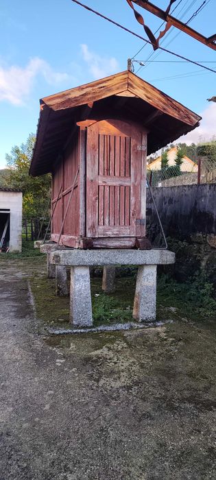 Espigueiro/canastro antigo