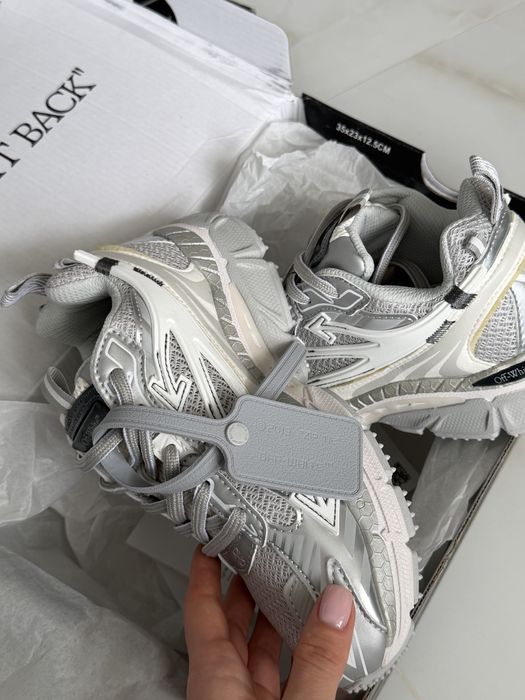 Кроссовки off white