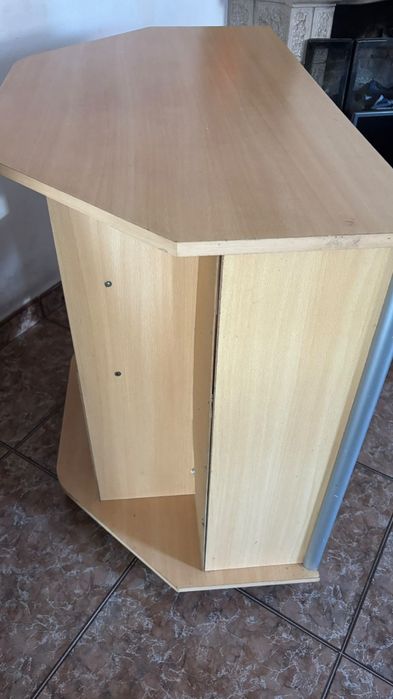 Vendo móvel TV com rodas em bom estado geral