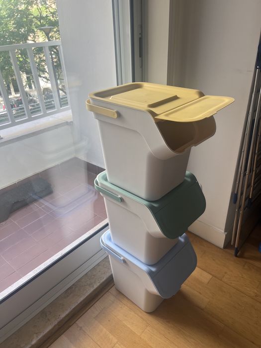 Caixotes reciclagem empilháveis - 25L