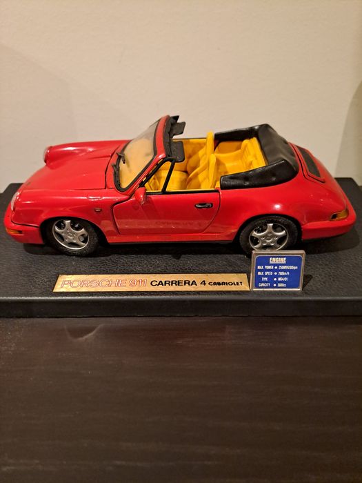 Porsche 911 Carrera 4 Cabriolet