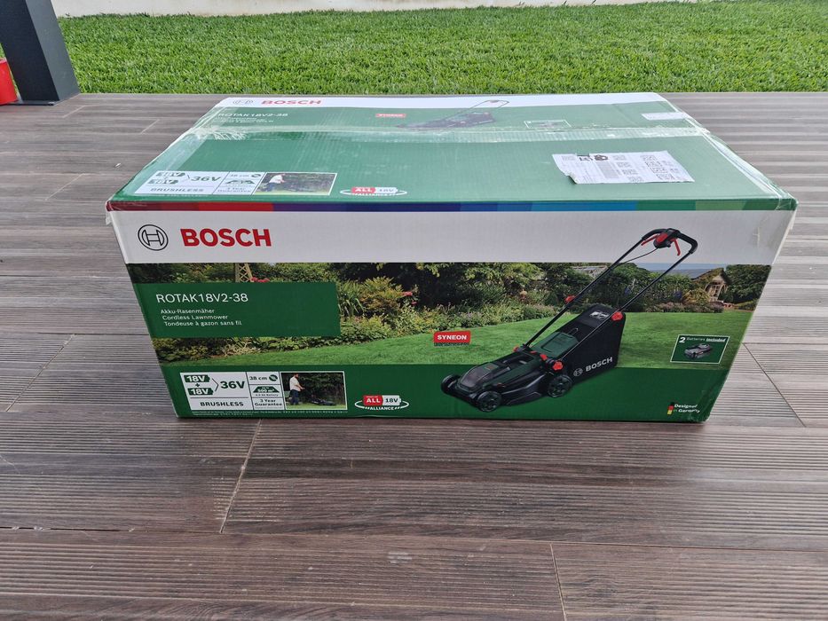 Bosch ROTAK18V2-38 - inclui 2 x 18V baterias e carregador