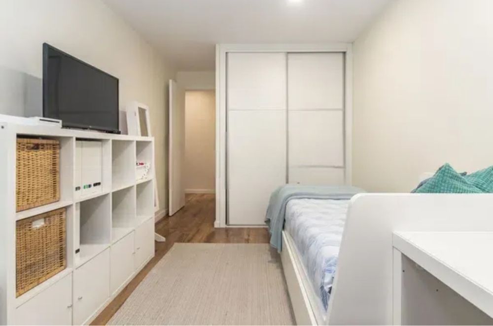 Quarto completo IKEA usado em bom estado